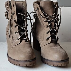 MIA Women's Tan Lace-Up Boots